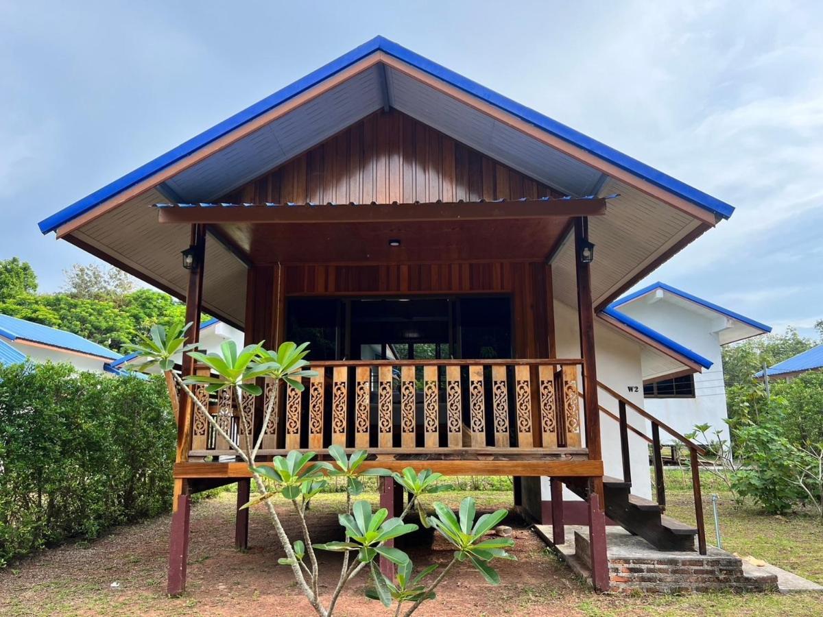 Koh Jum Paradise Resort Exterior photo